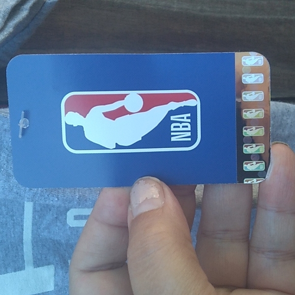 NWT NBA Grey Heather T-shirt (L) - Picture 2 of 8